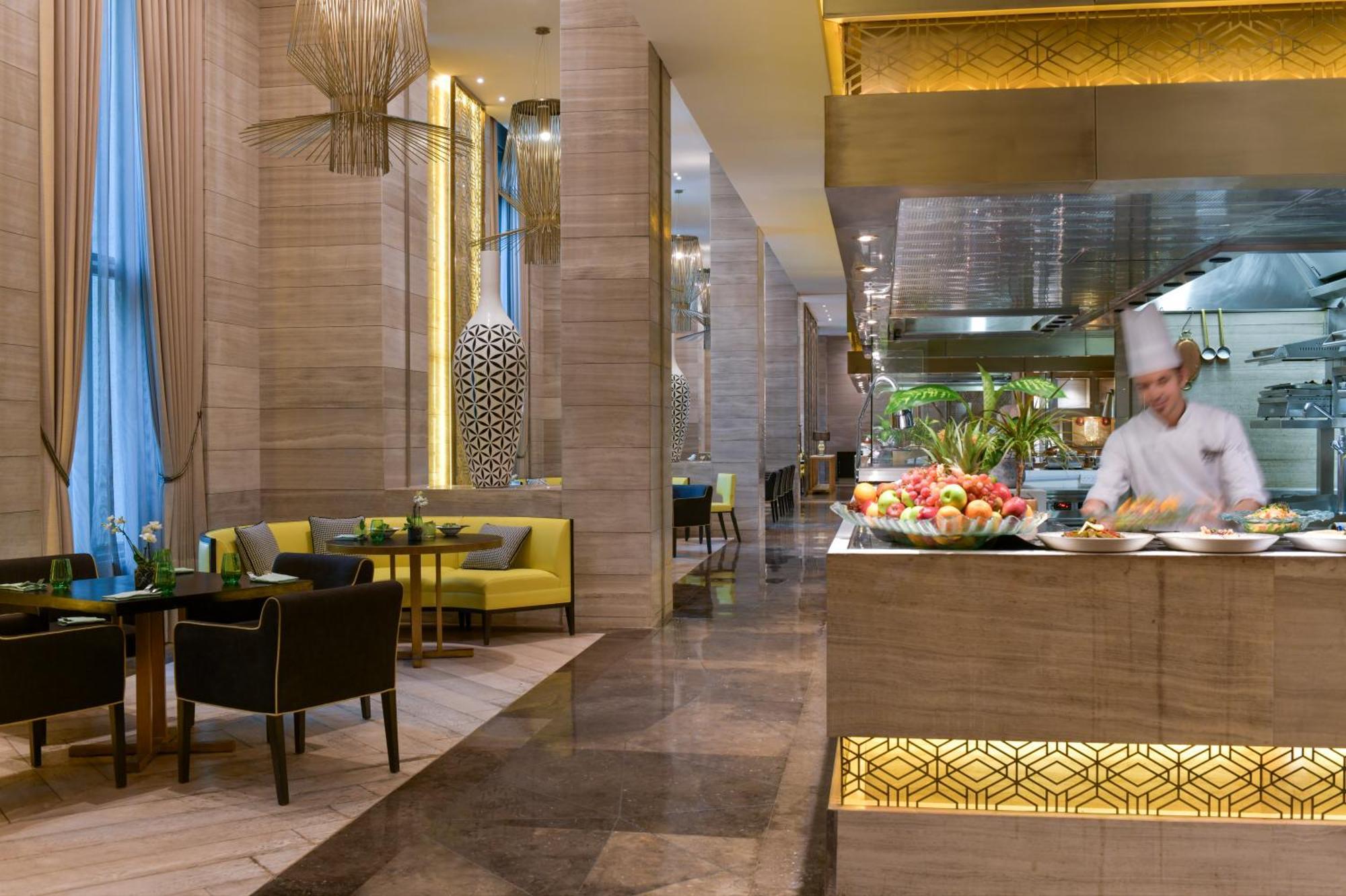 Fairmont Riaad Buitenkant foto The restaurant