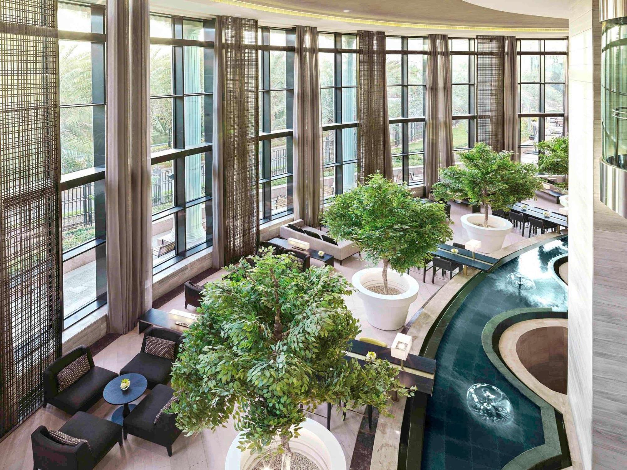 Fairmont Riaad Buitenkant foto The interior of the hotel